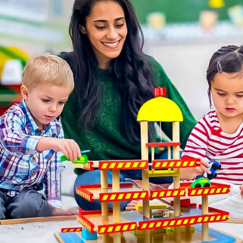 Eco Toys drvena garaža sa velikim parkingom sa liftom i automobilima 290